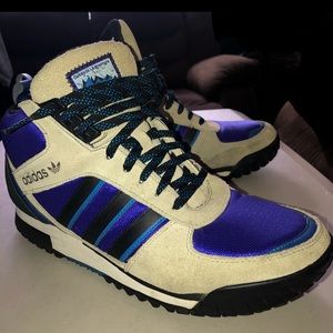 Tennis shoes for men